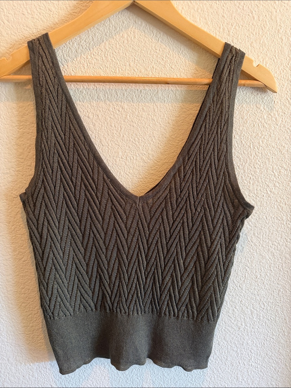 Zara Textured Knit V-Neck Tank Top - Olive Green w/ Gold Threading.